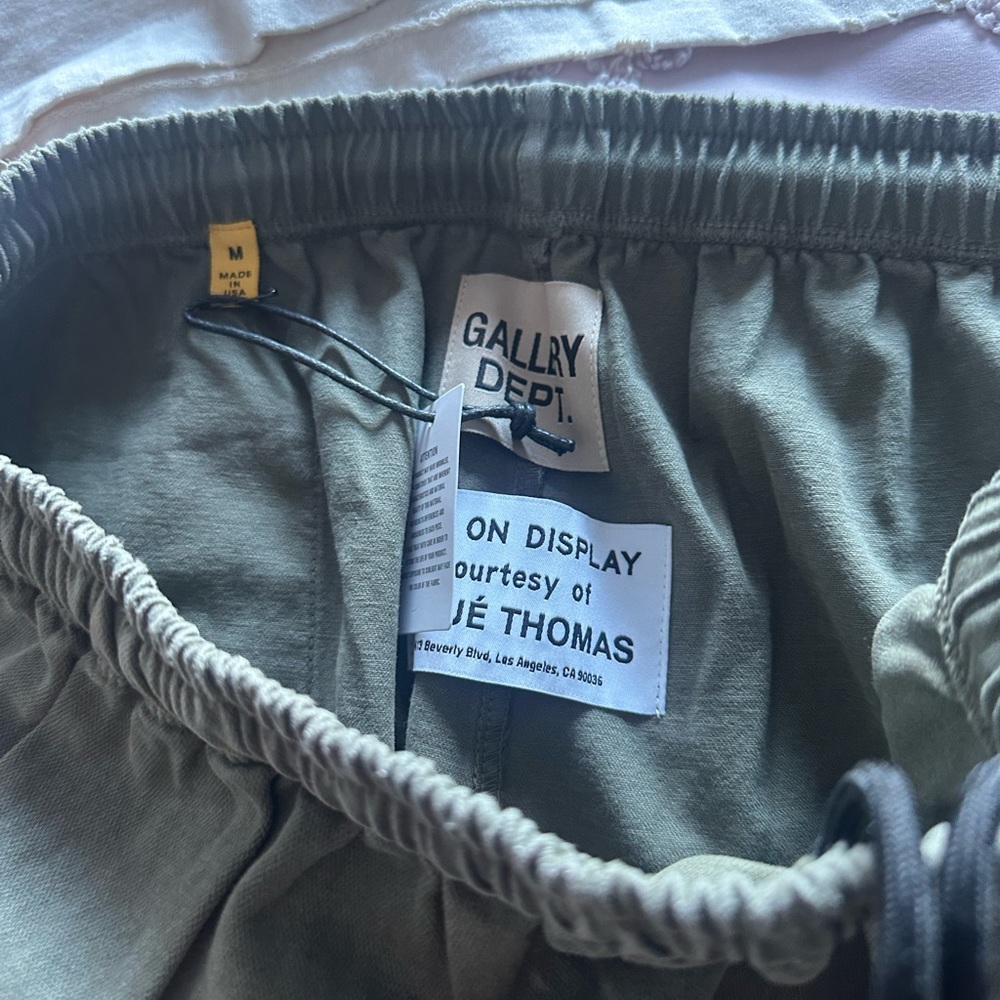 Gallery Dept Men’s Short MSRP 295$